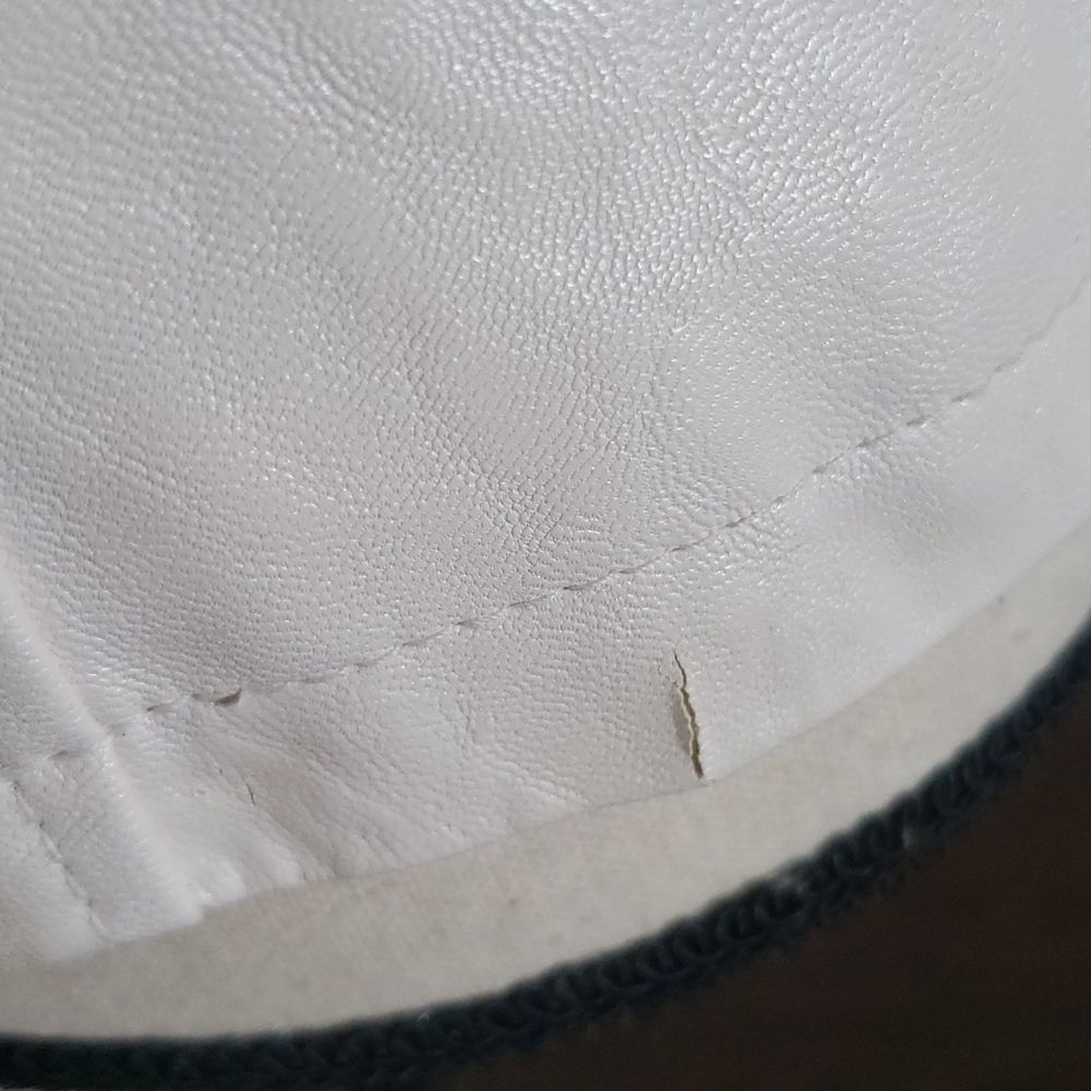 GUESS FAUX LEATHER MOTO - Picture 10 of 12